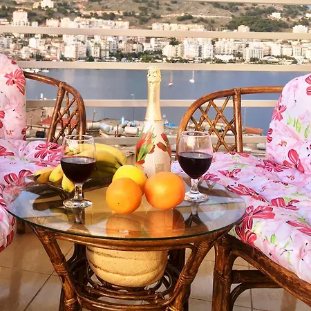 Luxury In Royal For King And Queen Apartment