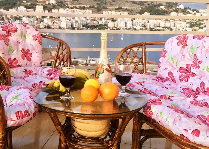 Luxury In Royal For King And Queen Apartment