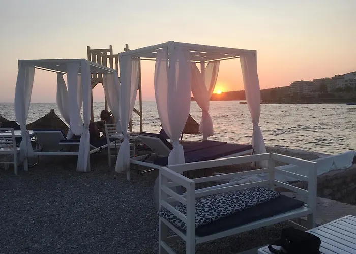 Luxury In Royal For King And Queen Apartment